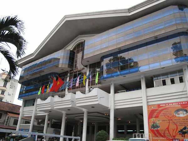 NHÀ HÁT BẾN THÀNH ( QUẬN -1)